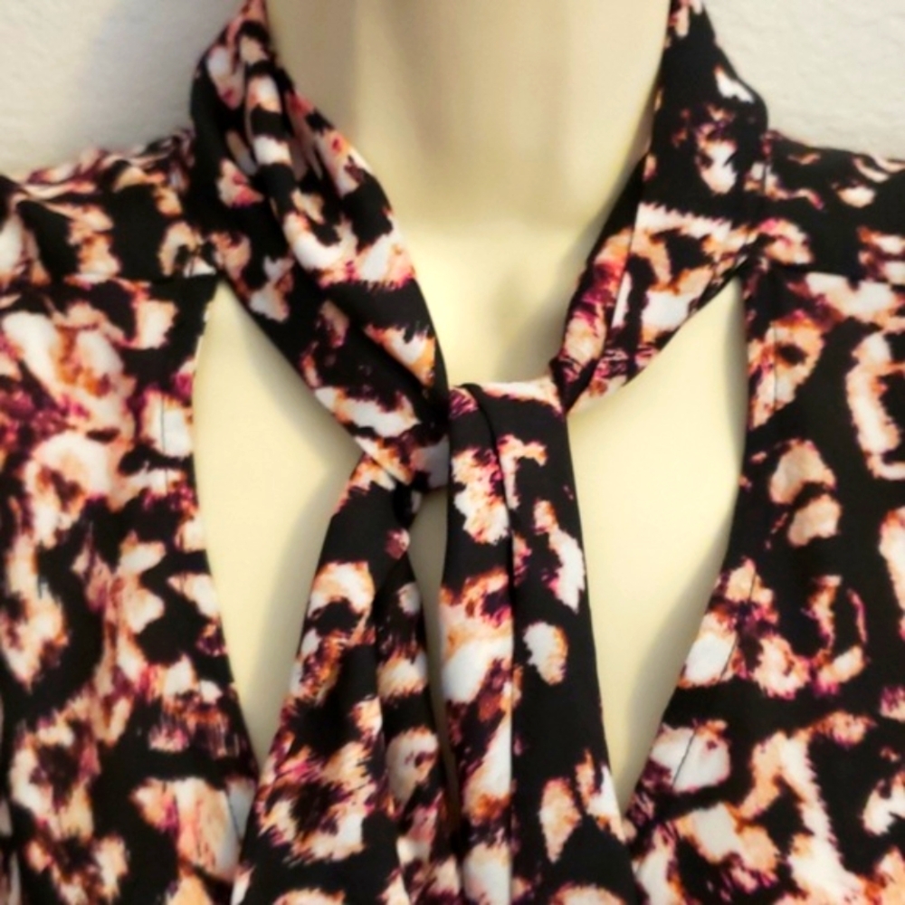 Ava & Viv 1X Floral Black and Pink Blouse - Picture 6 of 7